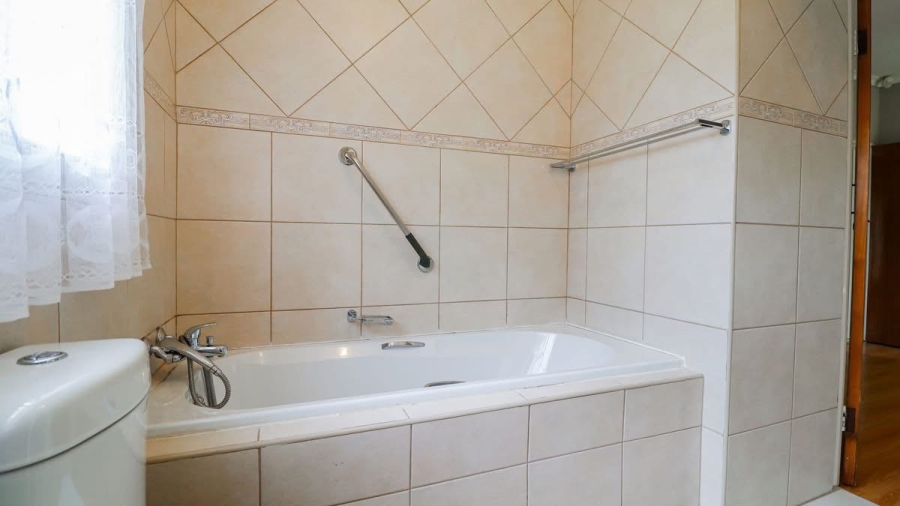 3 Bedroom Property for Sale in Doringkruin North West